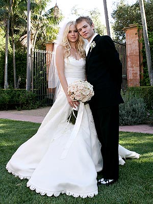 avril-lavigne-wedding.jpg